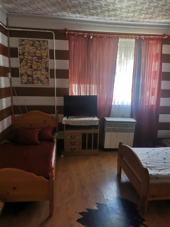 Edit Vendeghaz Tiszaújváros 外观 照片